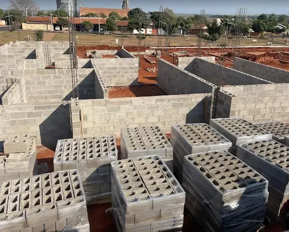 Obra em alvenaria utilizando blocos de concreto
